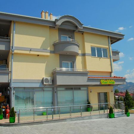 Hotel Salida 프릴레프 외부 사진