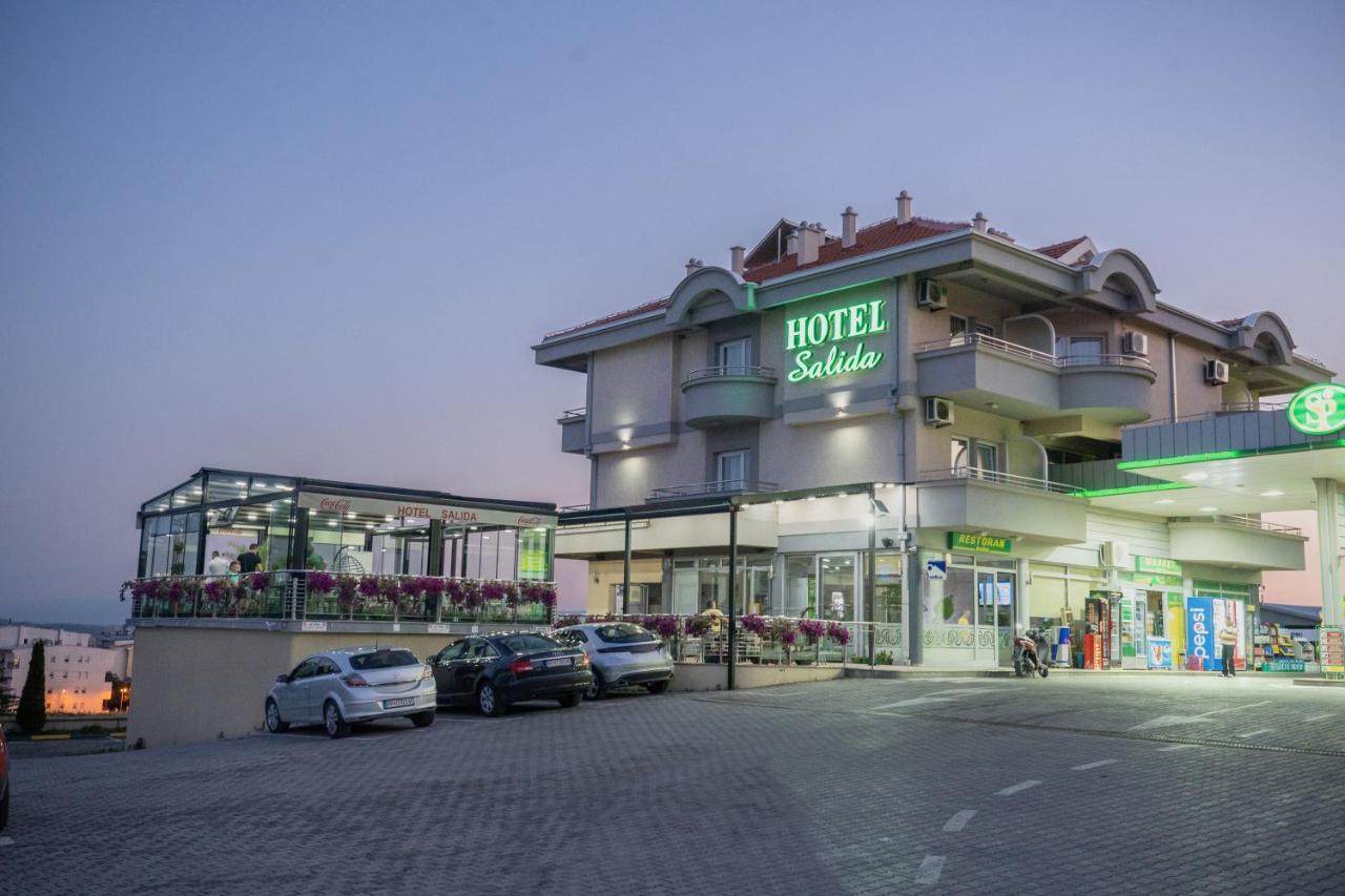 Hotel Salida 프릴레프 외부 사진