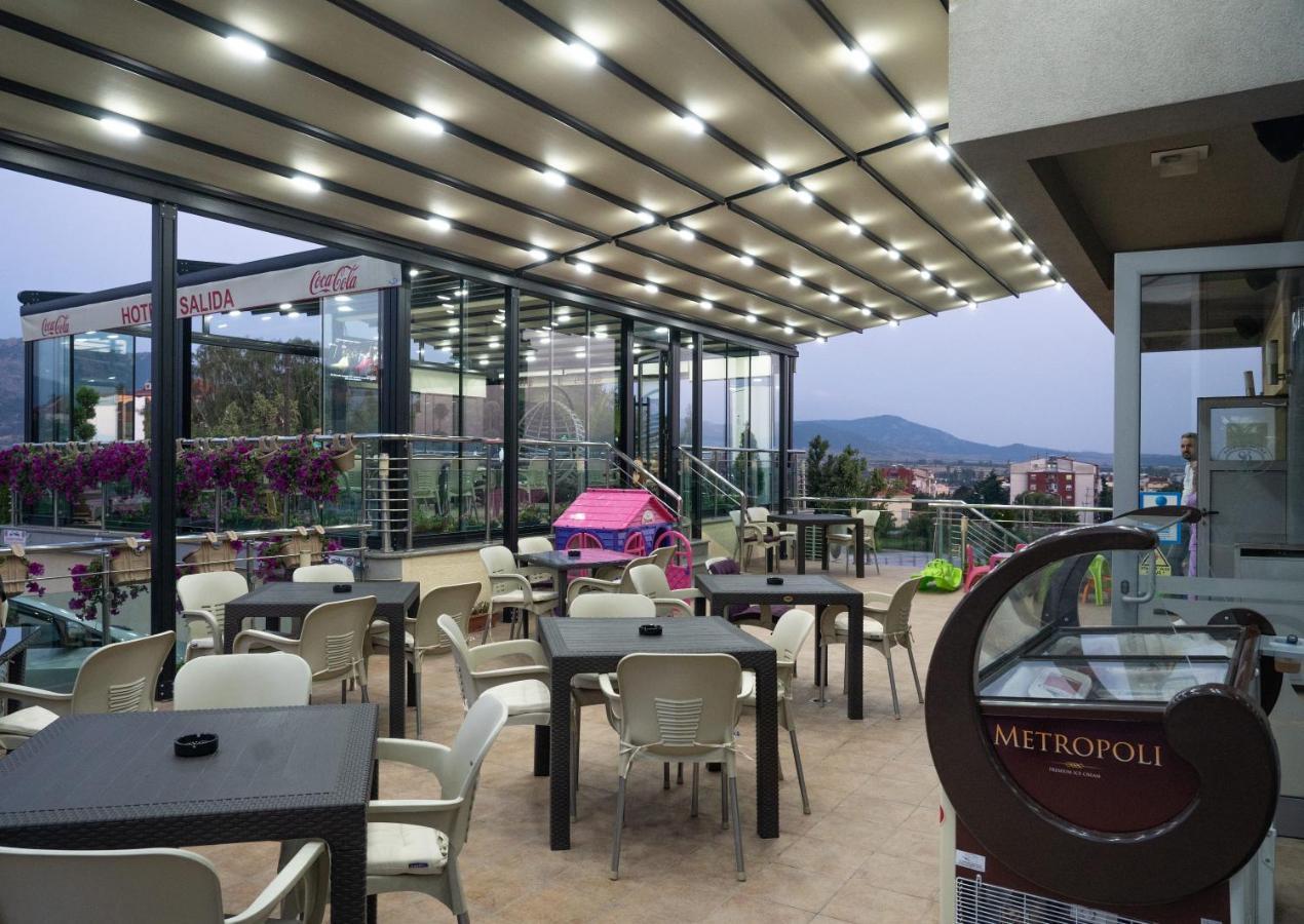 Hotel Salida 프릴레프 외부 사진