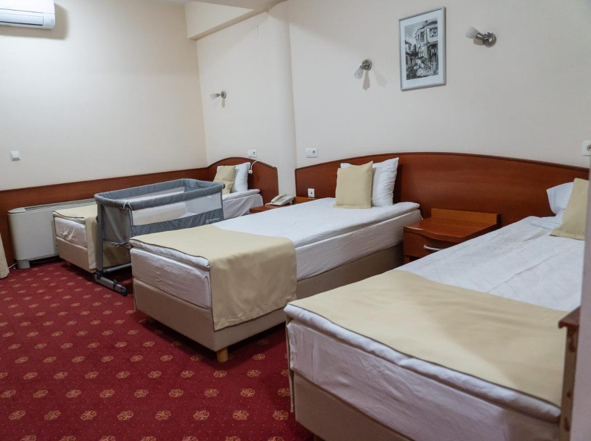 Hotel Salida 프릴레프 외부 사진