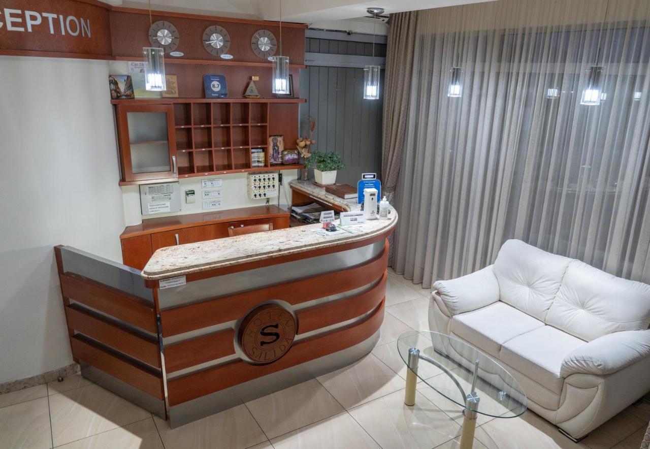 Hotel Salida 프릴레프 외부 사진