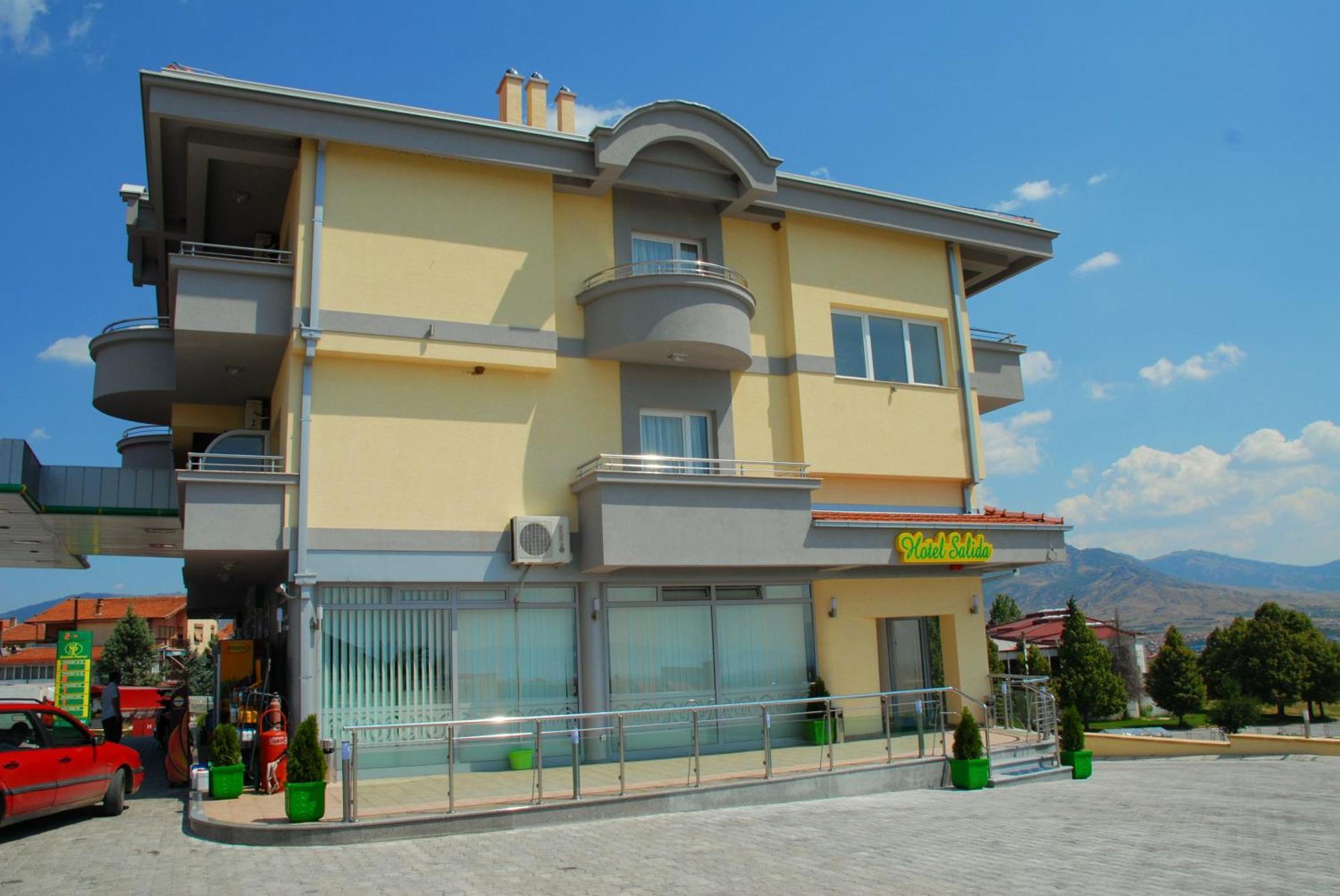 Hotel Salida 프릴레프 외부 사진
